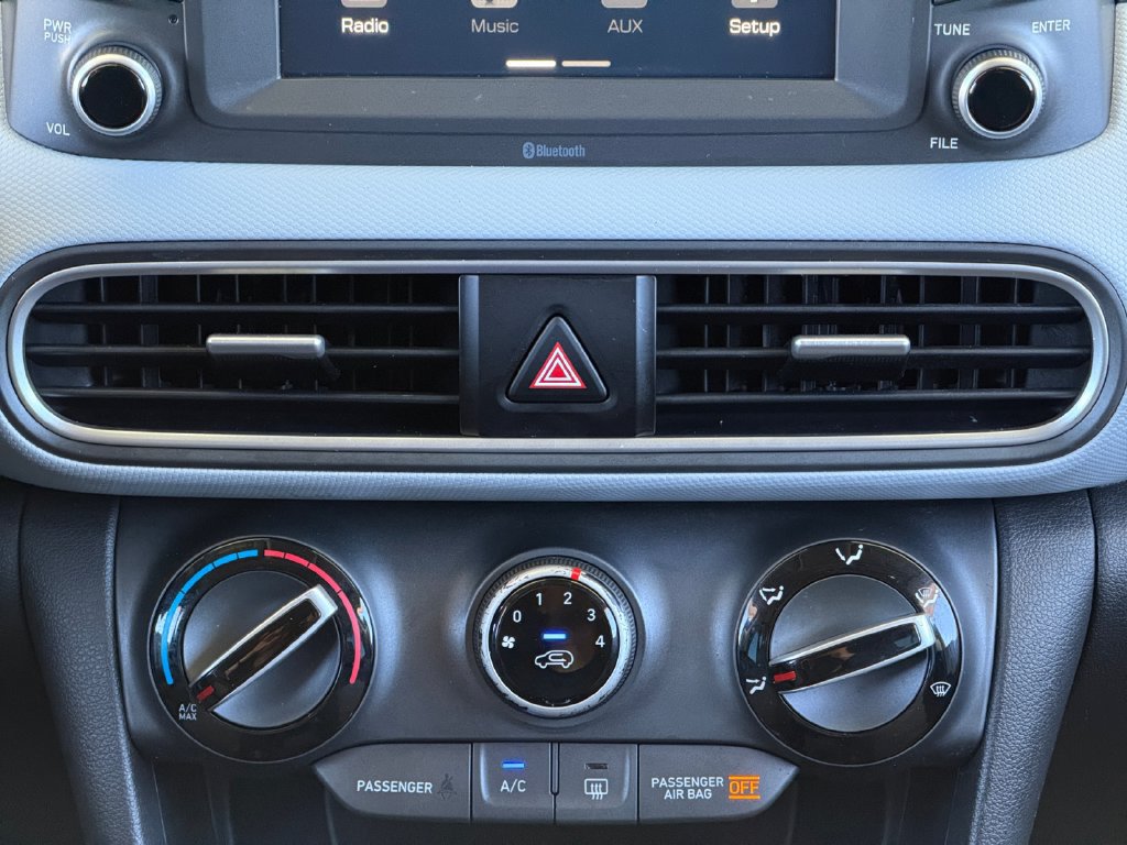 Used 2021 Hyundai Kona SE FWD image 25