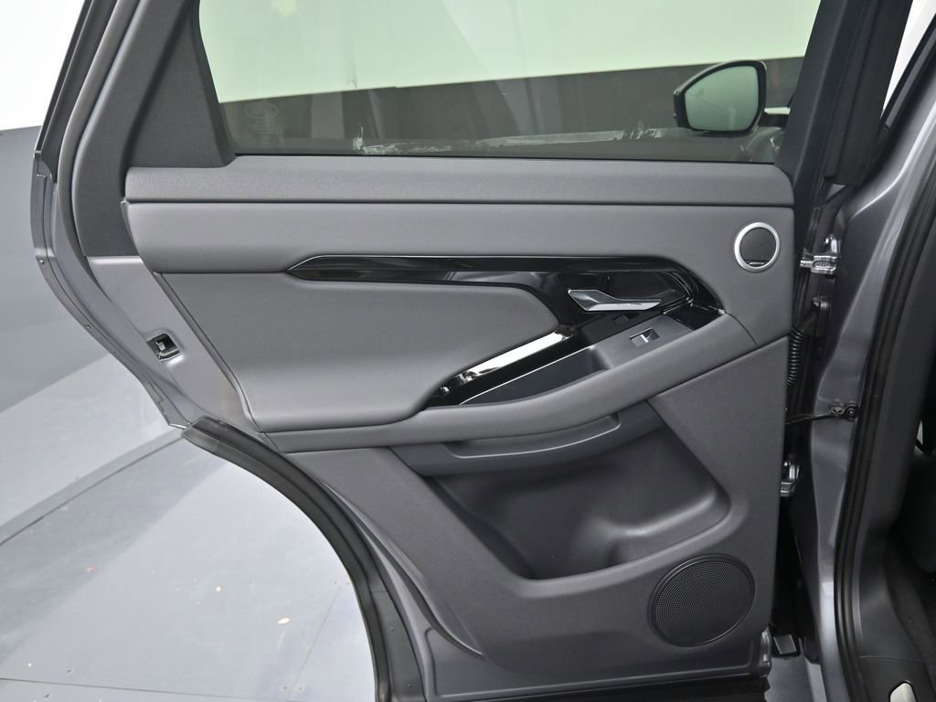 Used 2025 Land Rover Range Rover Evoque Dynamic SE image 14
