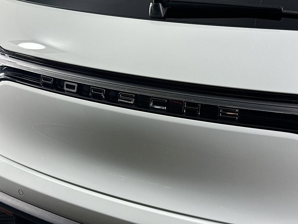New 2025 Porsche Macan image 34