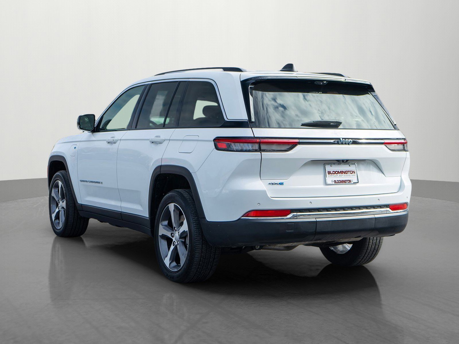 Used 2022 Jeep Grand Cherokee Limited 4xe w/ Luxury Tech Group II image 5
