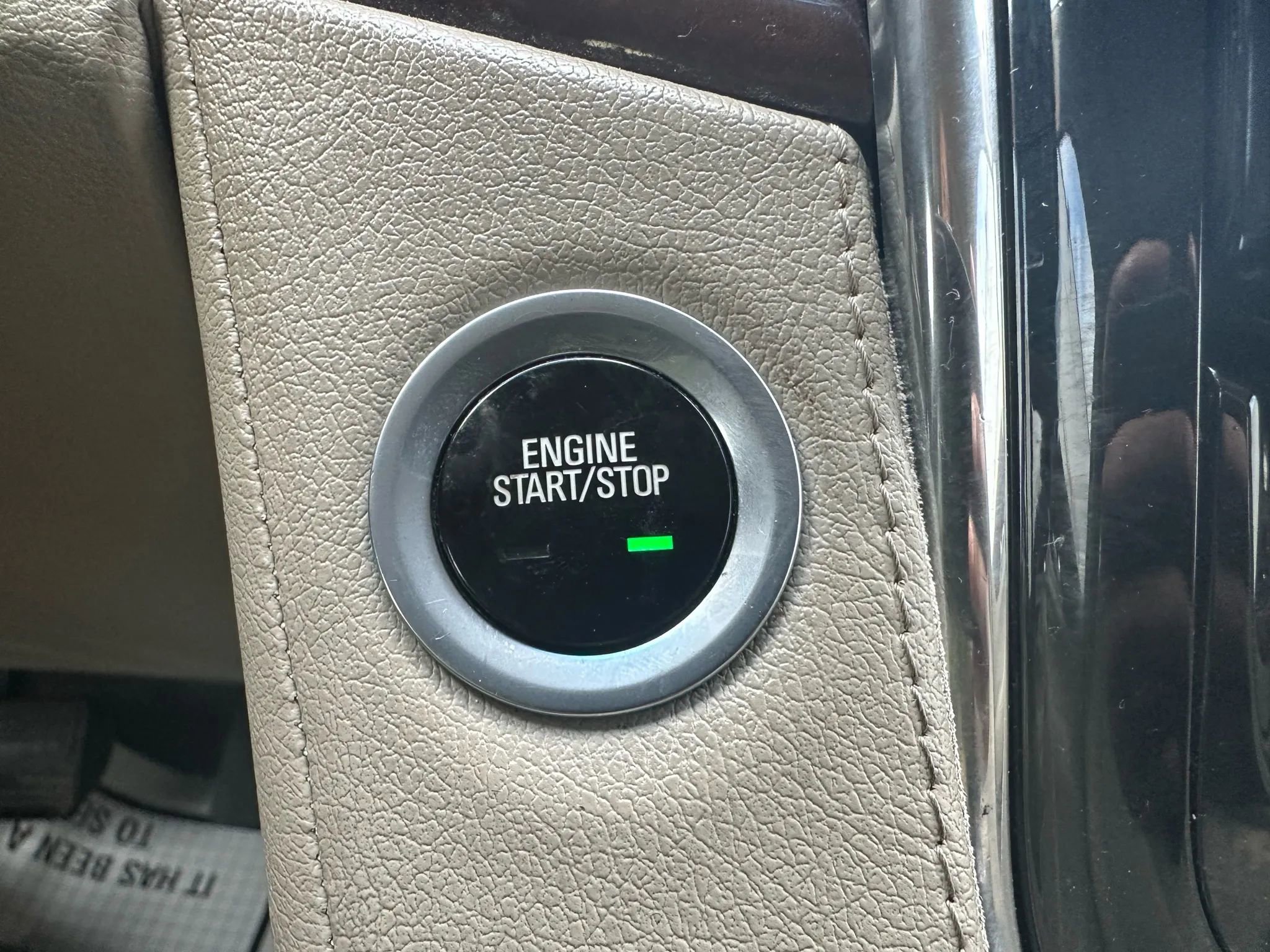 Used 2015 Cadillac Escalade Luxury image 20