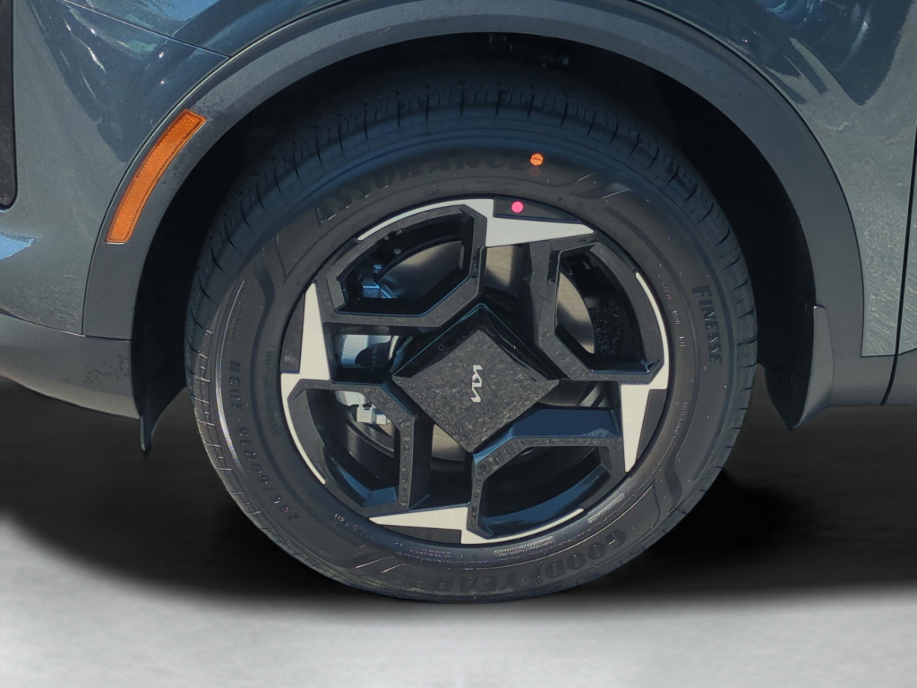 New 2026 Kia Sportage EX image 11