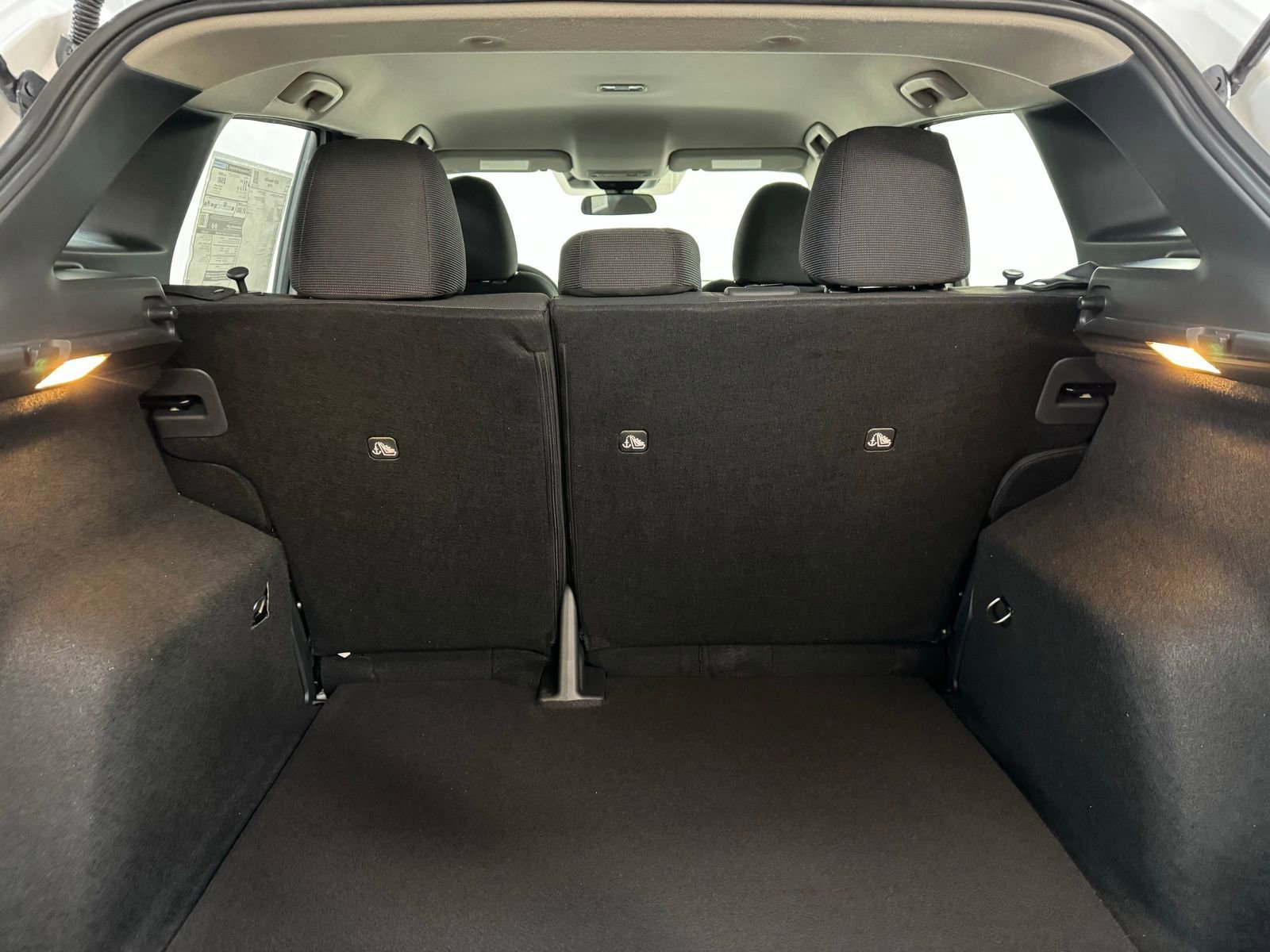 New 2026 Nissan Kicks S image 26