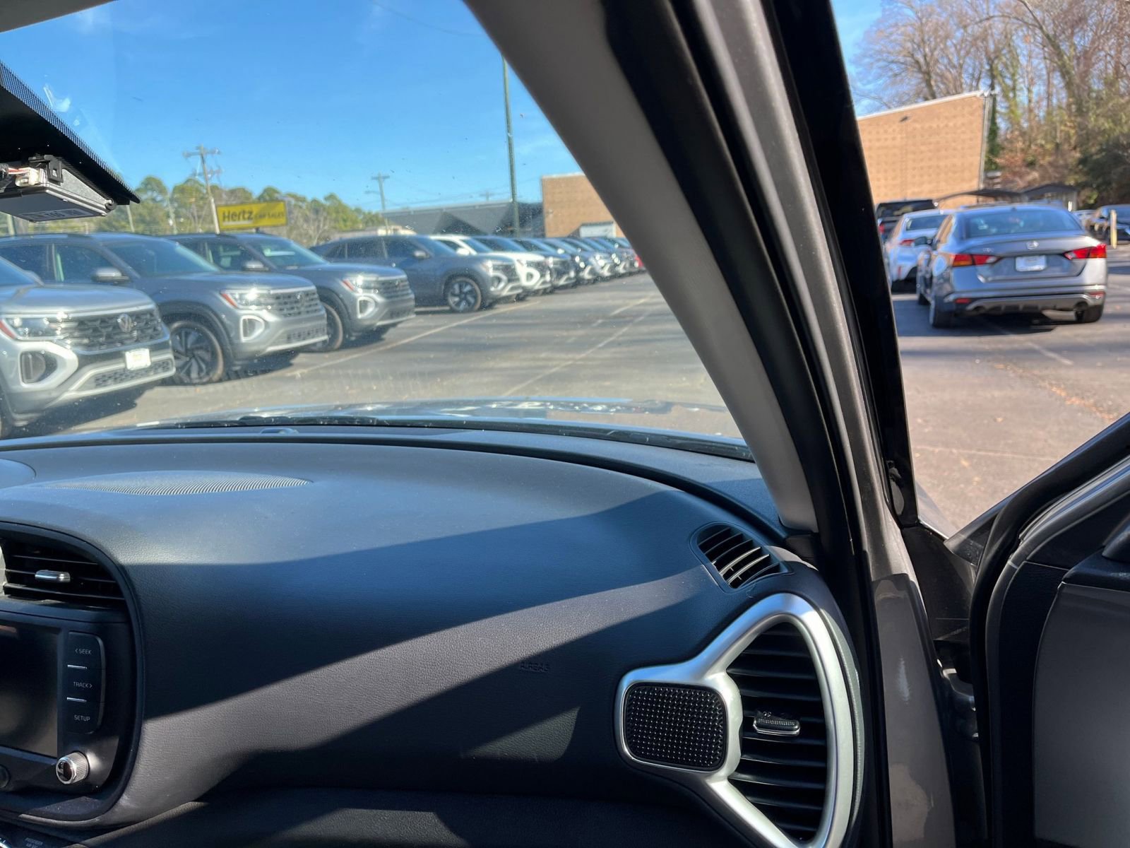 Used 2025 Kia Soul LX w/ LX Technology Package image 33