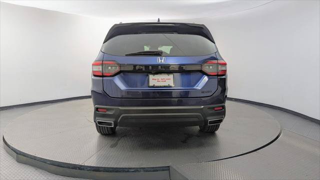 Used 2025 Honda Pilot Sport image 7