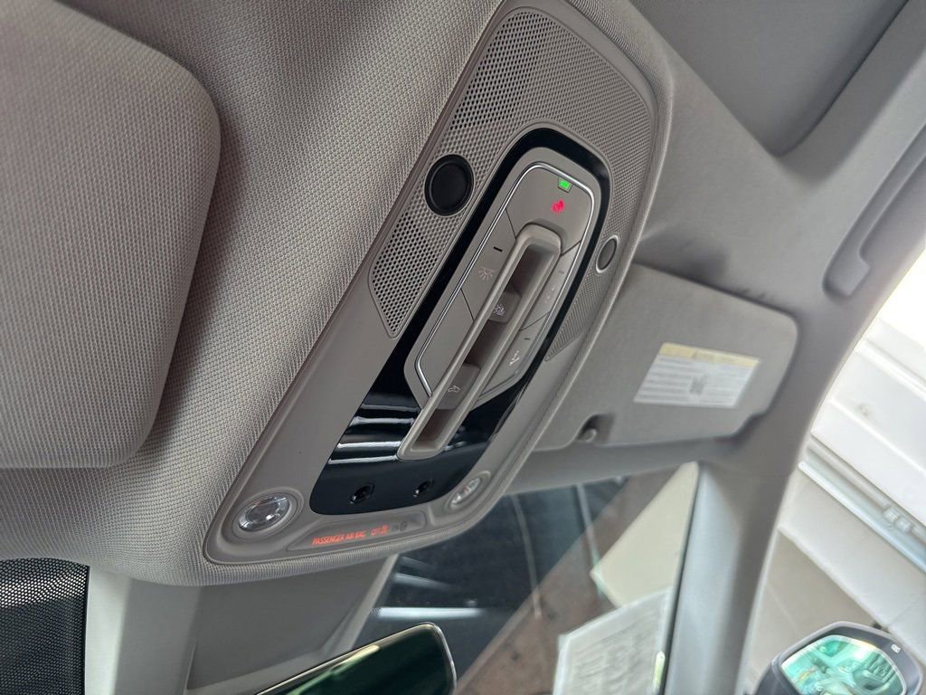 Used 2019 Audi Q8 Premium w/ Convenience Package image 21