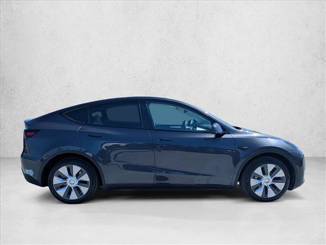 Used 2024 Tesla Model Y Long Range AWD/4WD image 4