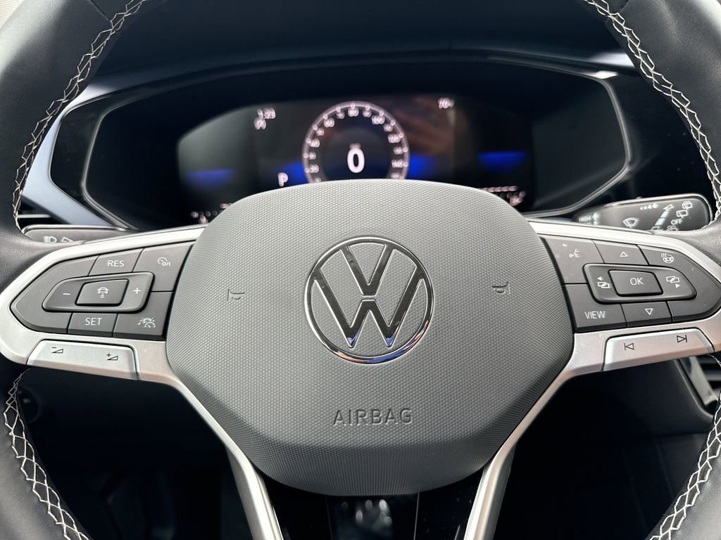Used 2023 Volkswagen Taos SE w/ Black Wheel Package FWD image 18