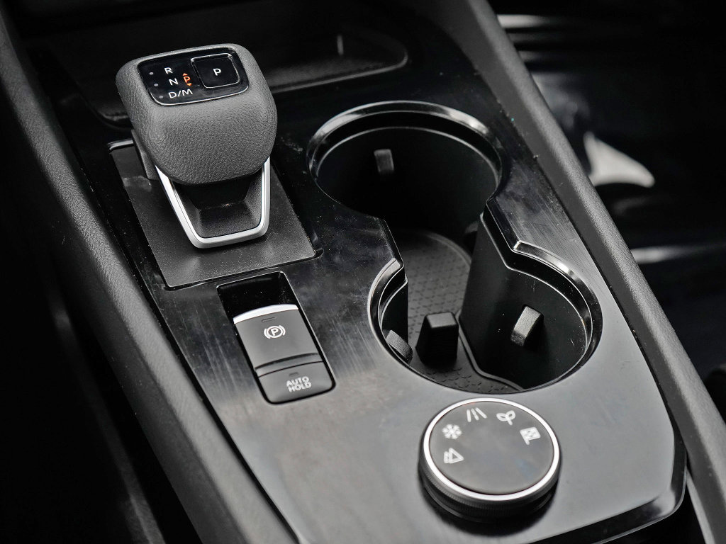 Used 2023 Nissan Rogue SV w/ SV Premium B Package image 15