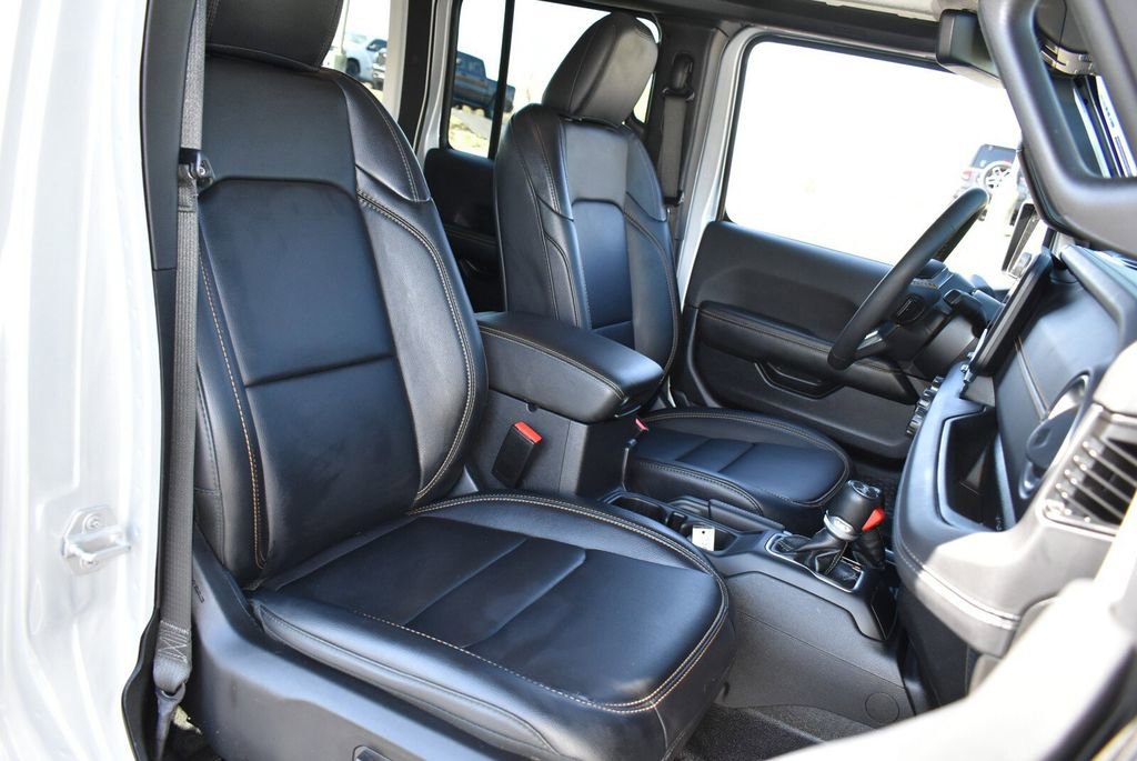 Used 2024 Jeep Wrangler Unlimited Sahara w/ Dual Top Group AWD/4WD image 25