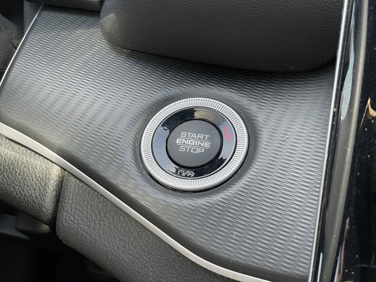 Used 2024 Jeep Grand Cherokee L Altitude image 20