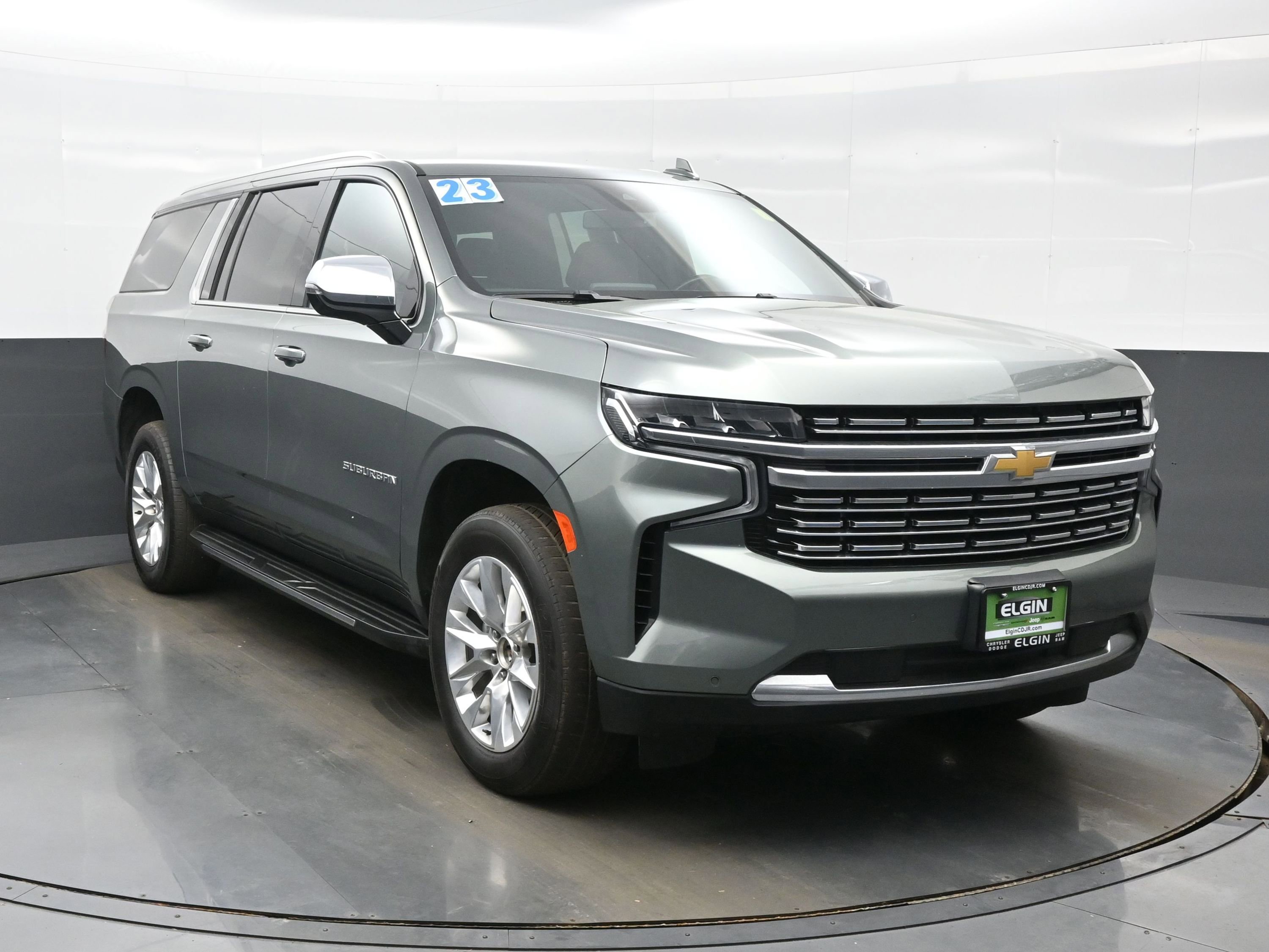 Used 2023 Chevrolet Suburban Premier AWD/4WD image 8