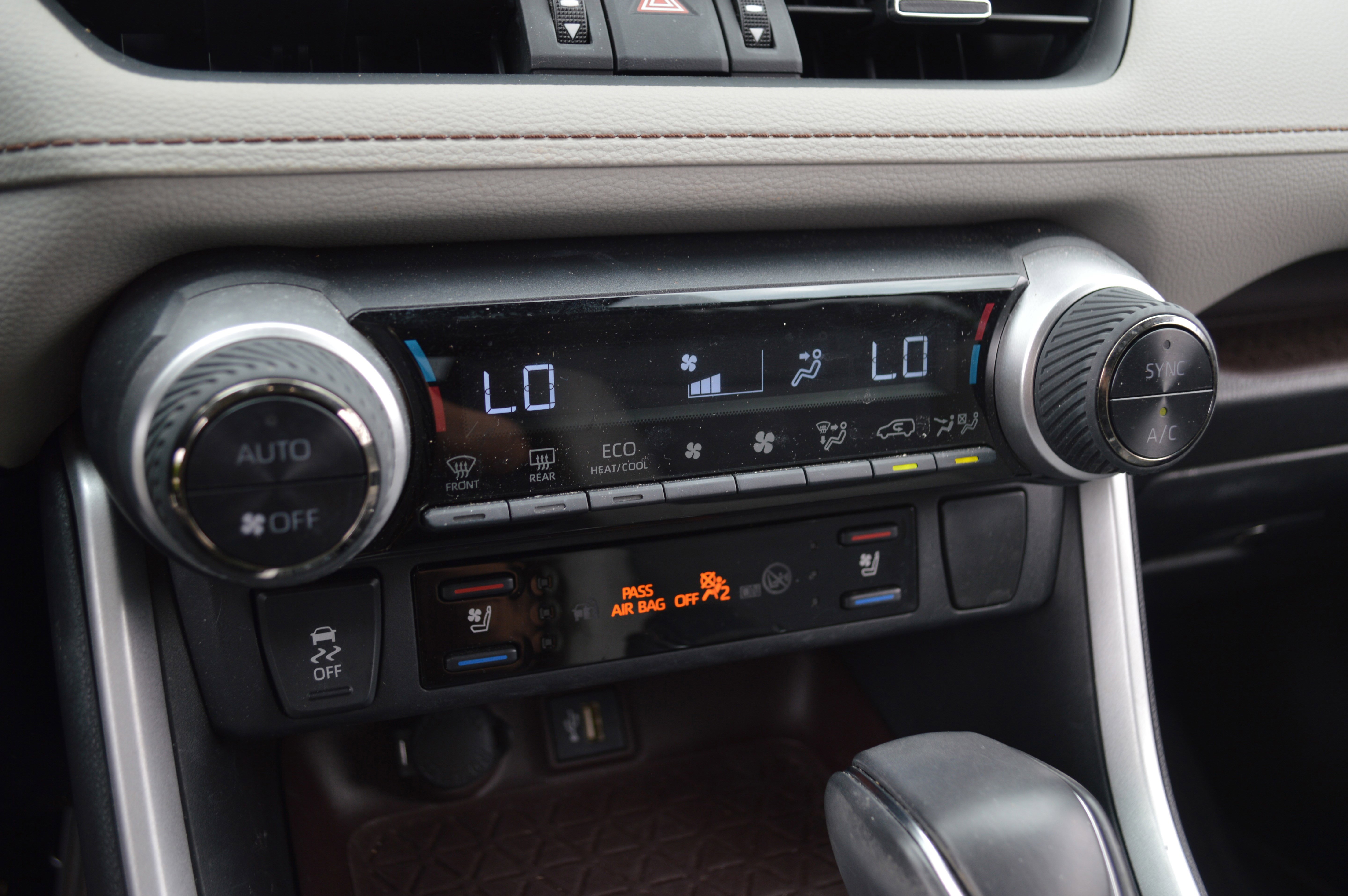 Used 2023 Toyota RAV4 Limited w/ Limited Grade Weather Package AWD/4WD image 23