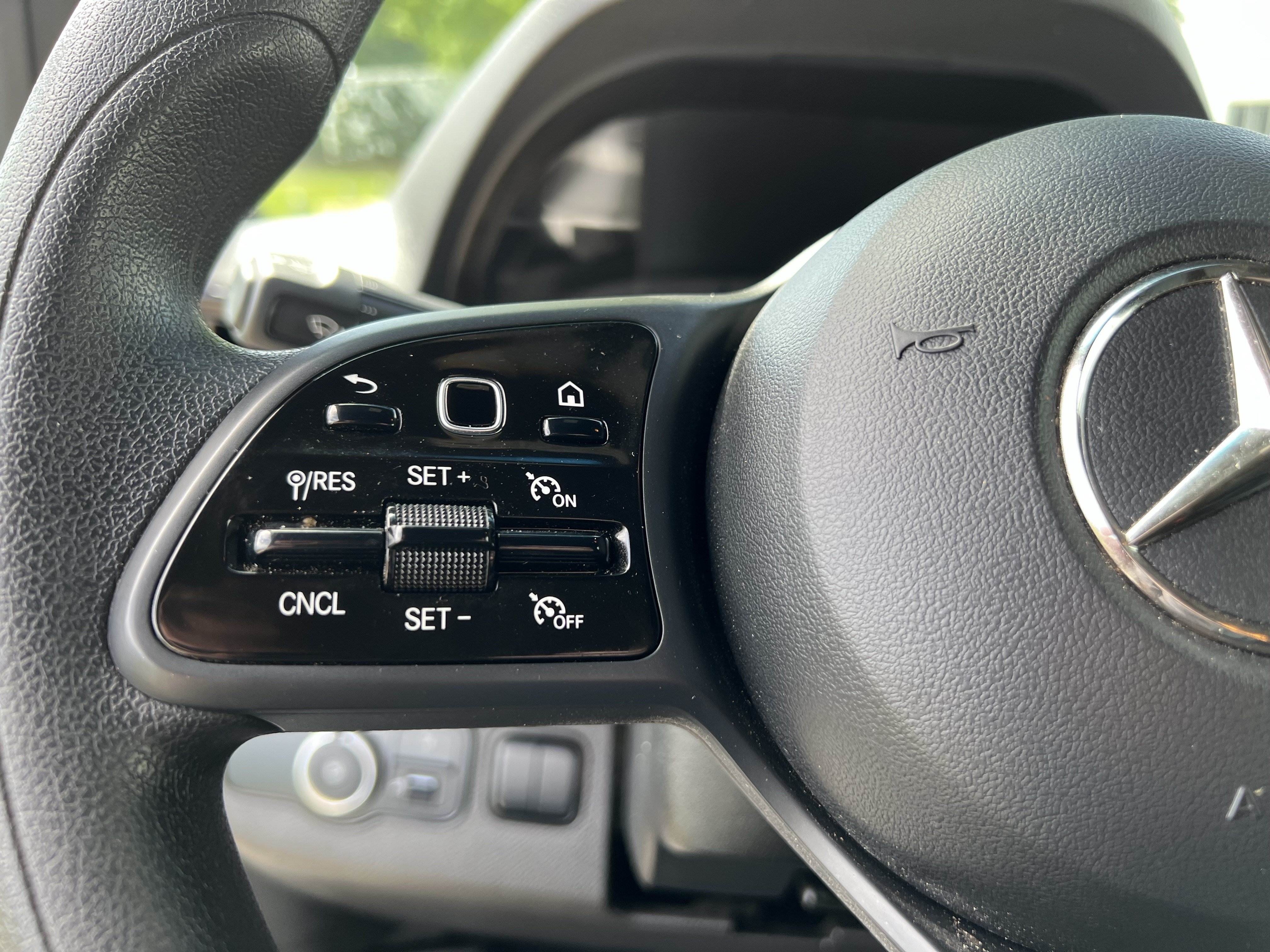 Used 2022 Mercedes-Benz Sprinter 2500 image 19