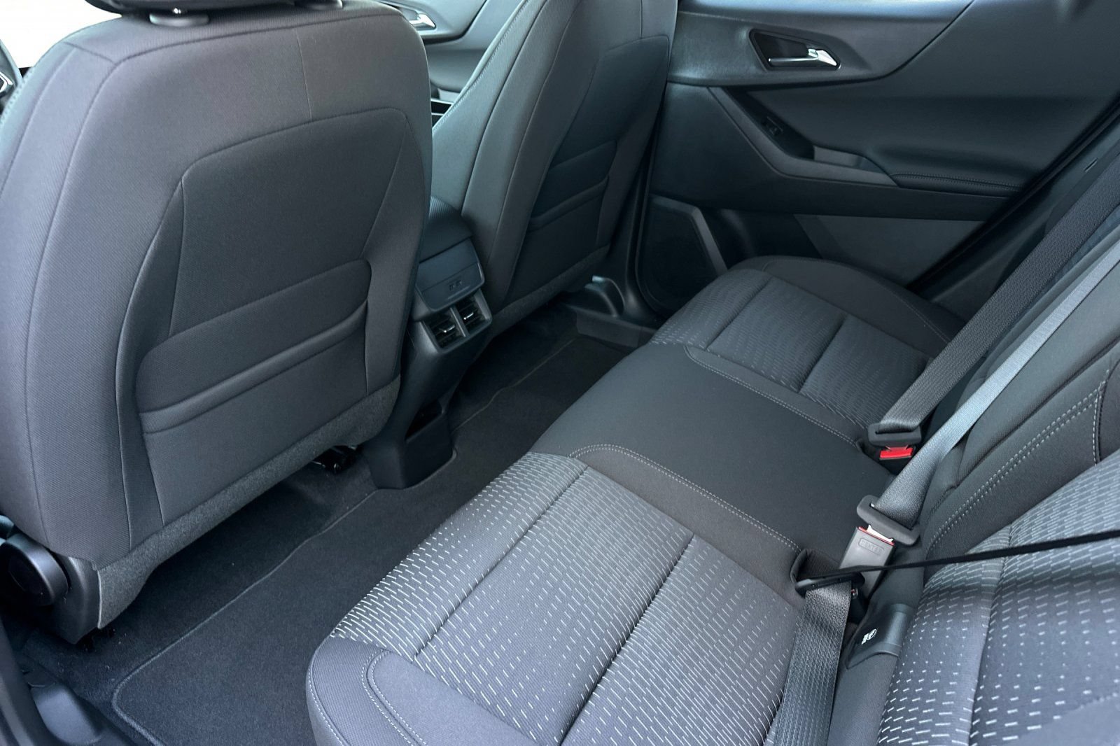 New 2026 Chevrolet Equinox LT FWD image 12
