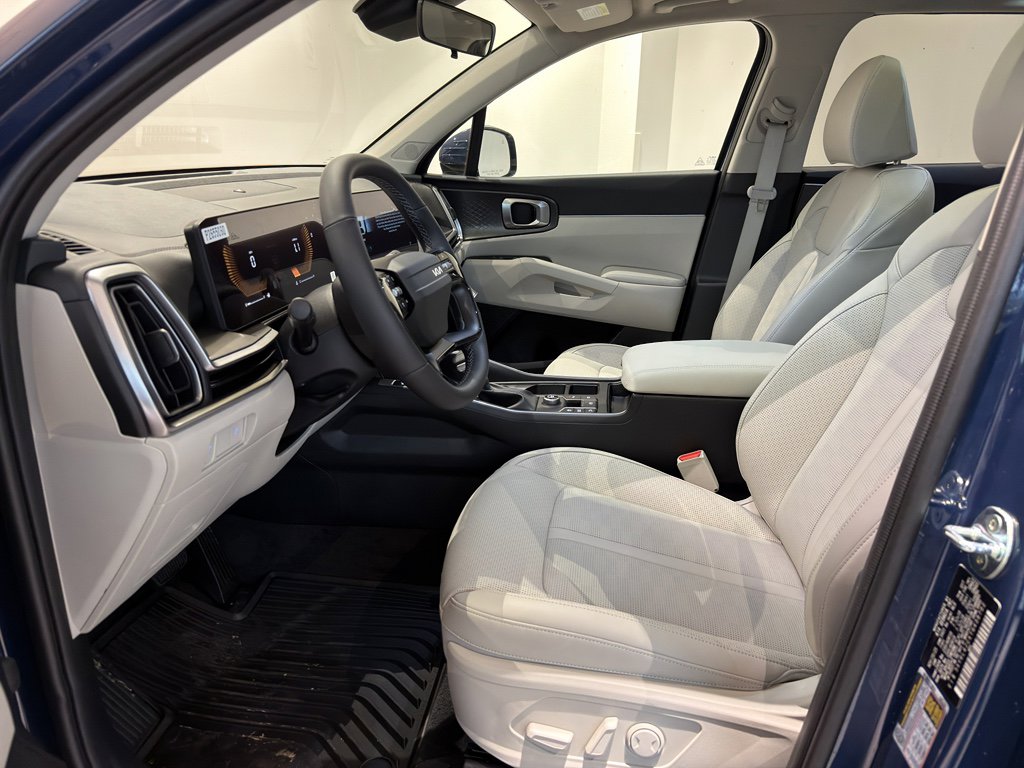 New 2026 Kia Sorento S w/ S Panoramic Sunroof Package image 12