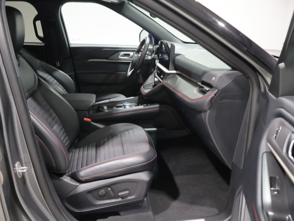 Used 2025 Ford Explorer ST-Line AWD/4WD image 23