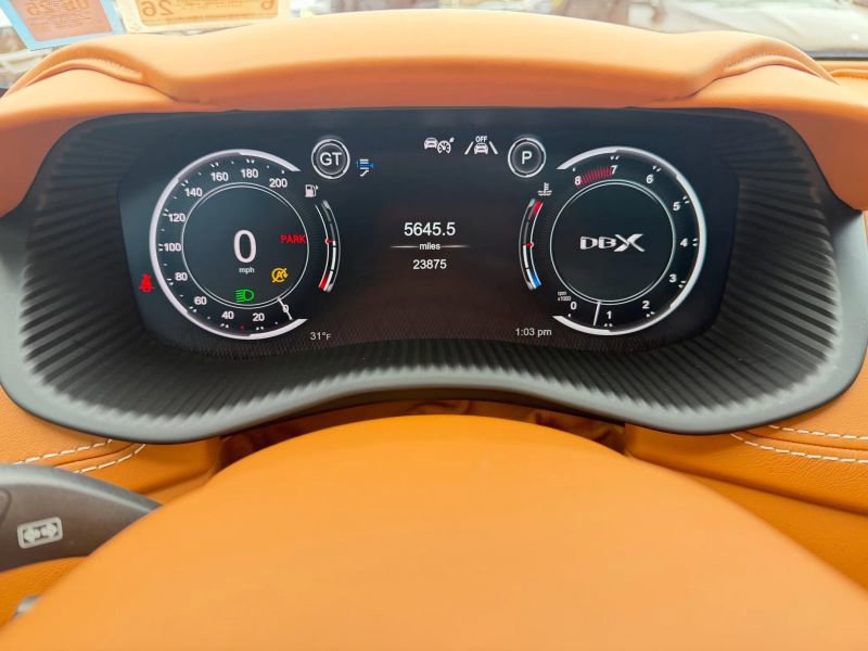 Used 2021 Aston Martin DBX image 21