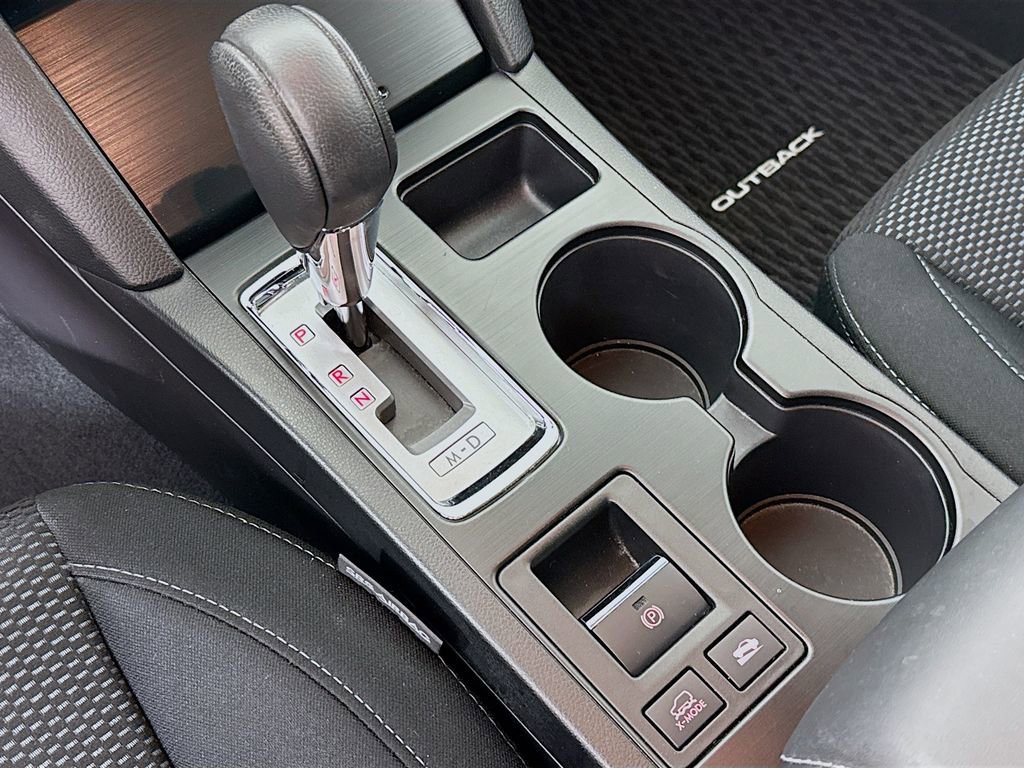 Used 2017 Subaru Outback 2.5i Premium image 19