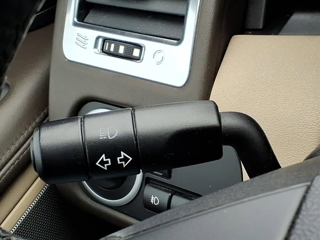 Used 2011 Land Rover Range Rover Sport HSE LUX image 21