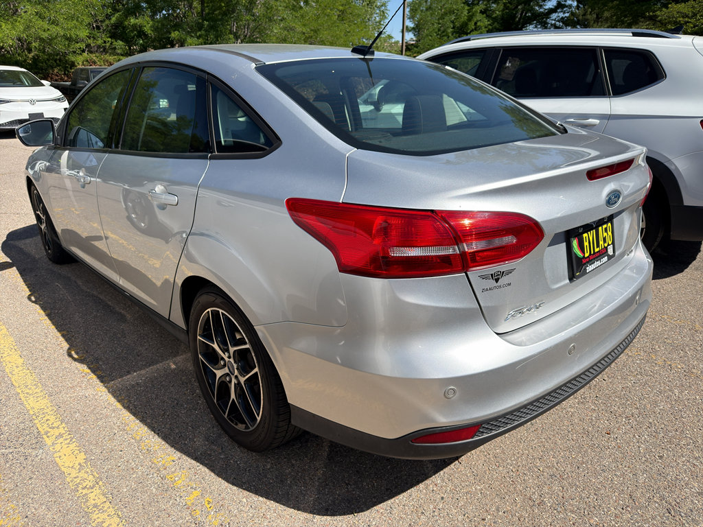 Used 2018 Ford Focus SEL w/ Cold Weather Package FWD image 4