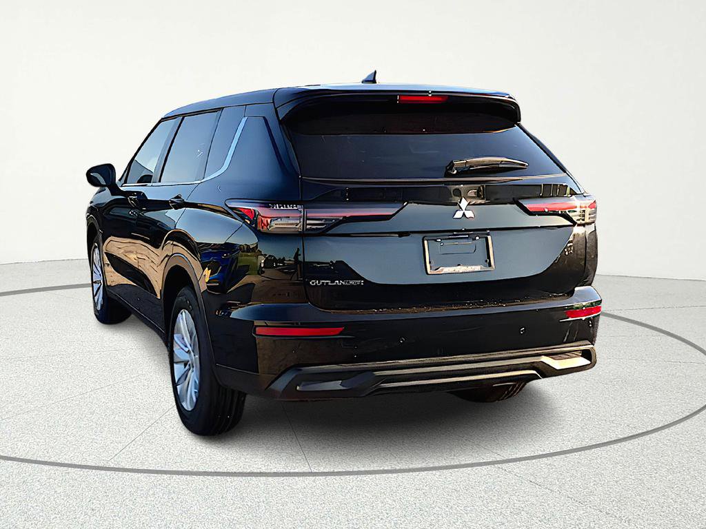 New 2026 Mitsubishi Outlander ES image 5