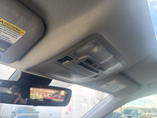 Used 2018 Toyota Highlander XLE image 19