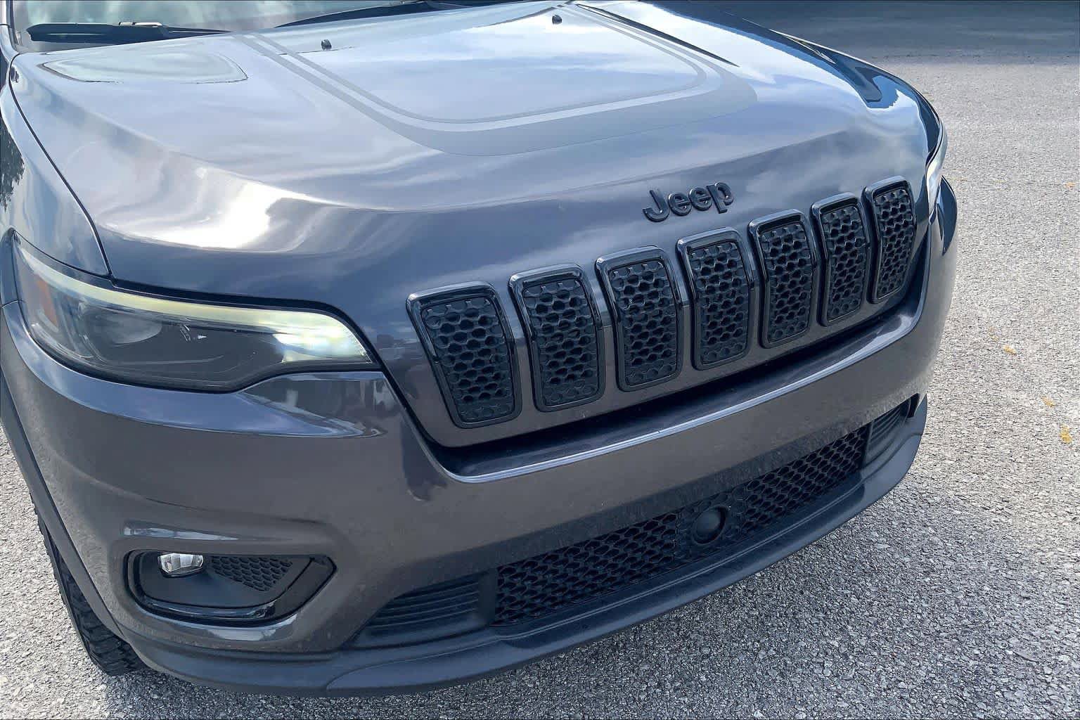 Used 2022 Jeep Cherokee Latitude w/ Sun & Sound Group AWD/4WD image 30