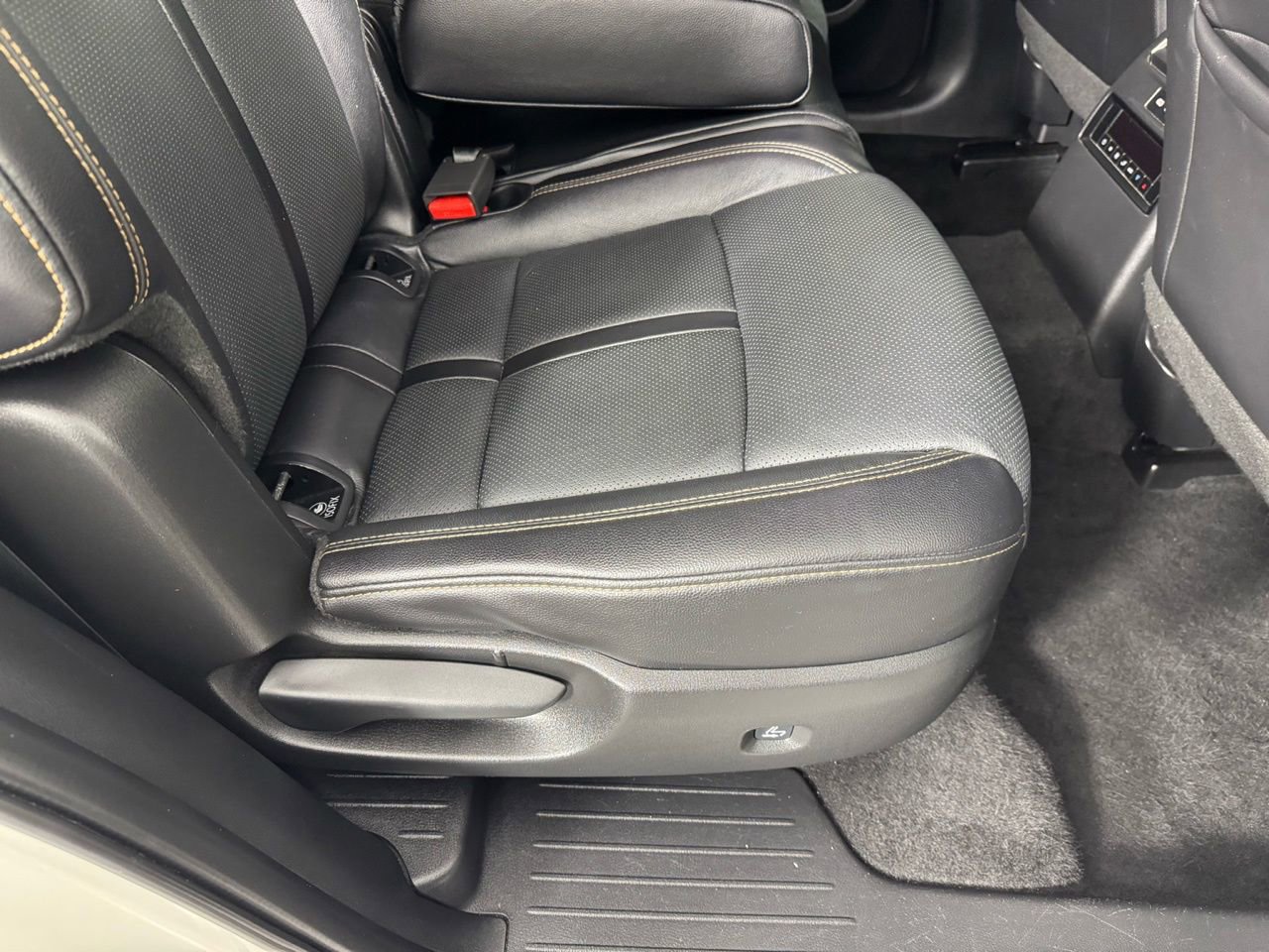 Used 2024 MAZDA CX-90 3.3 Turbo w/ Preferred Package image 30