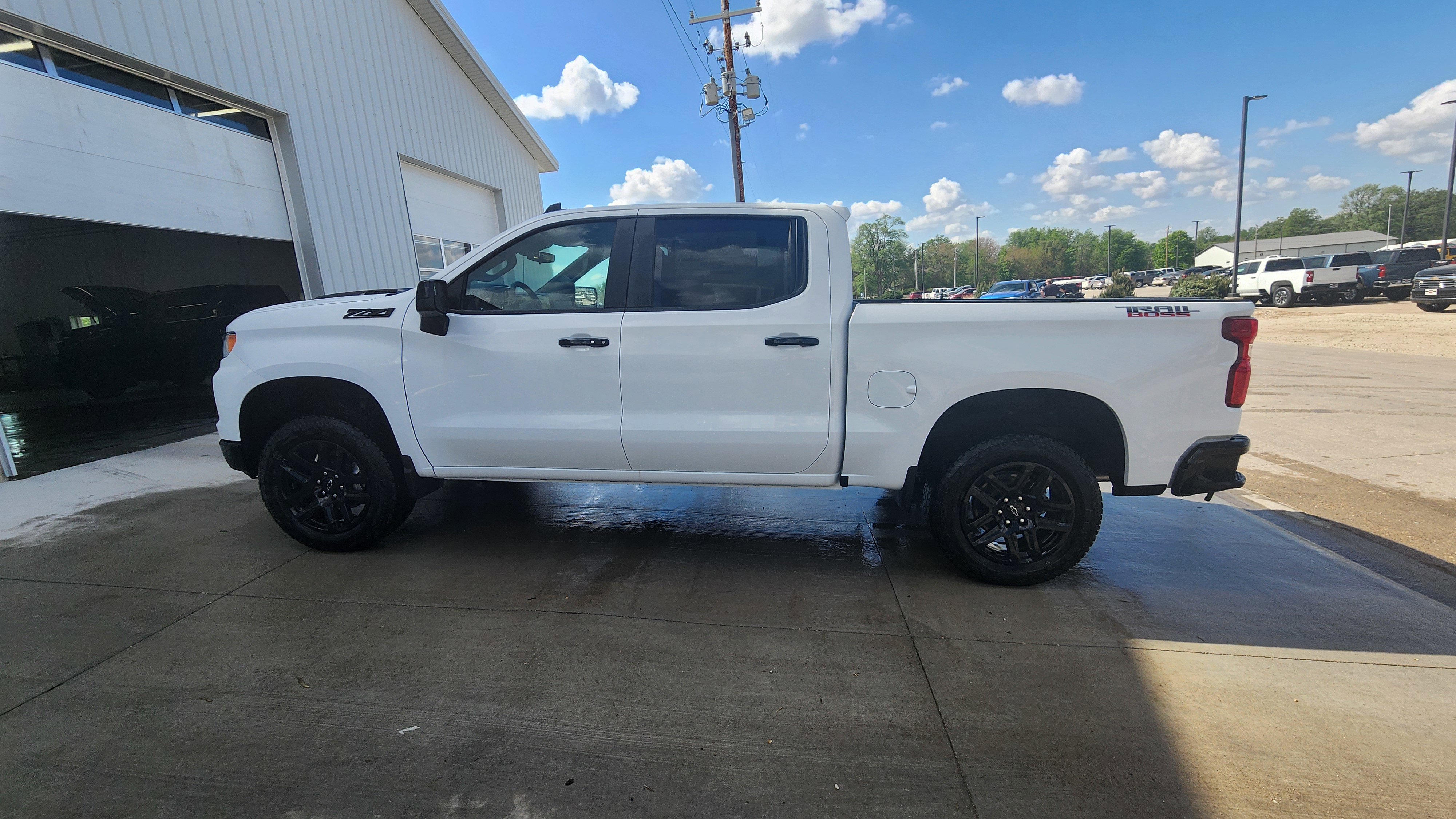 New 2025 Chevrolet Silverado 1500 LT Trail Boss w/ Convenience Package II image 9