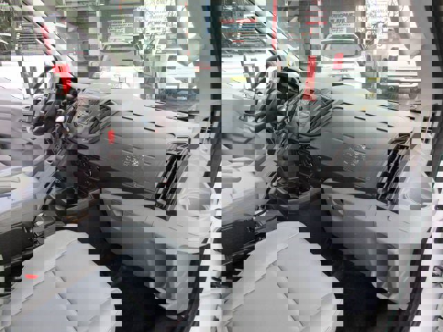 Used 2019 Ford Transit 250 138 RWD image 10