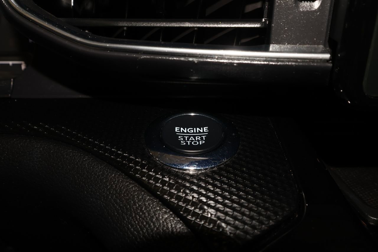 Used 2024 Ford Explorer ST-Line w/ Class IV Trailer Tow Package AWD/4WD image 16