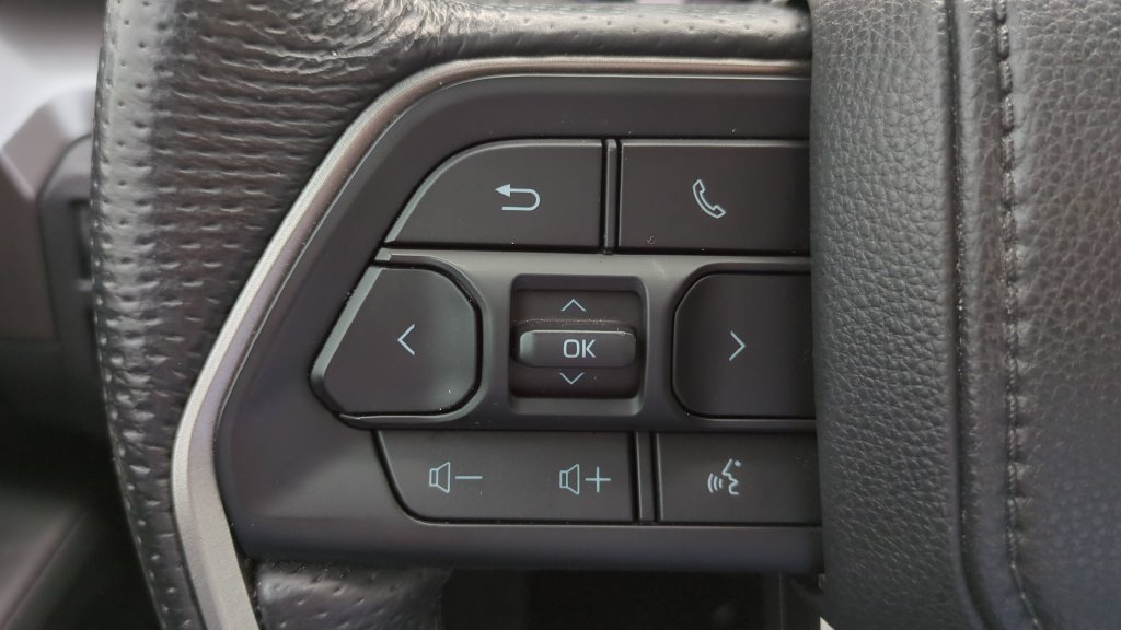 Used 2025 Toyota Tacoma TRD Off-Road AWD/4WD image 19