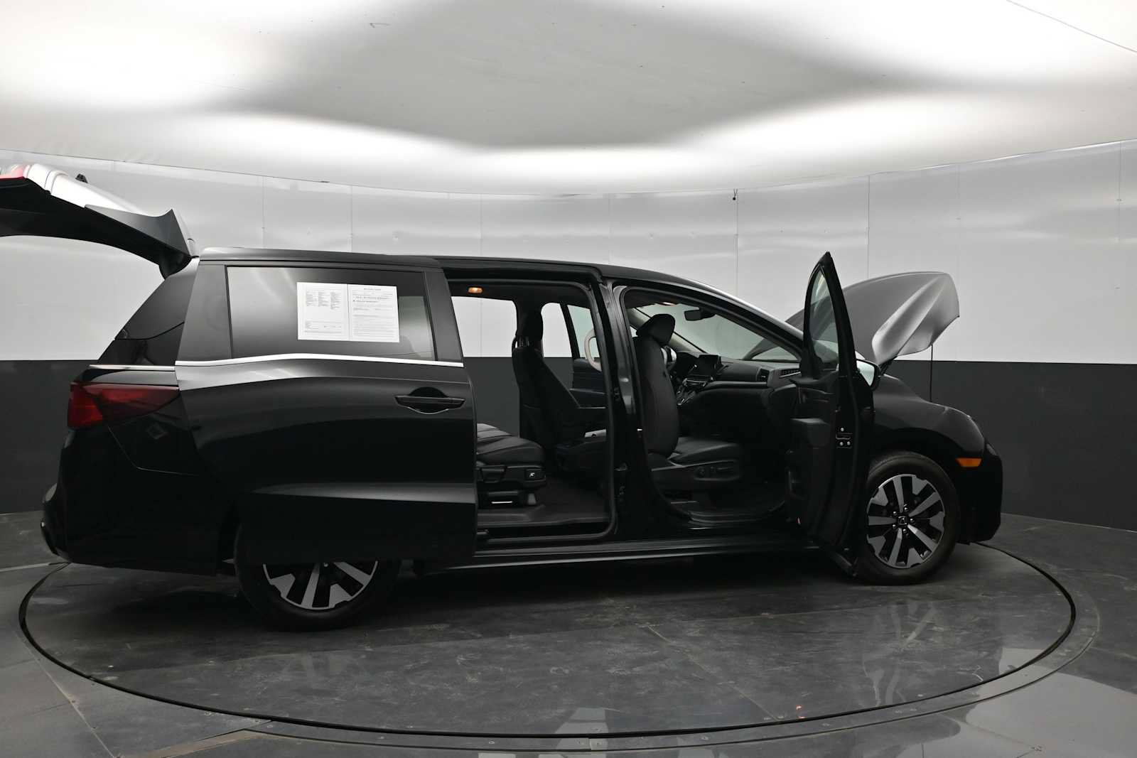 Used 2025 Honda Odyssey EX-L image 48