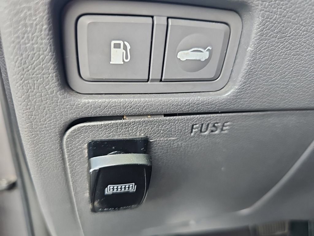 Used 2011 Hyundai Sonata SE FWD image 11