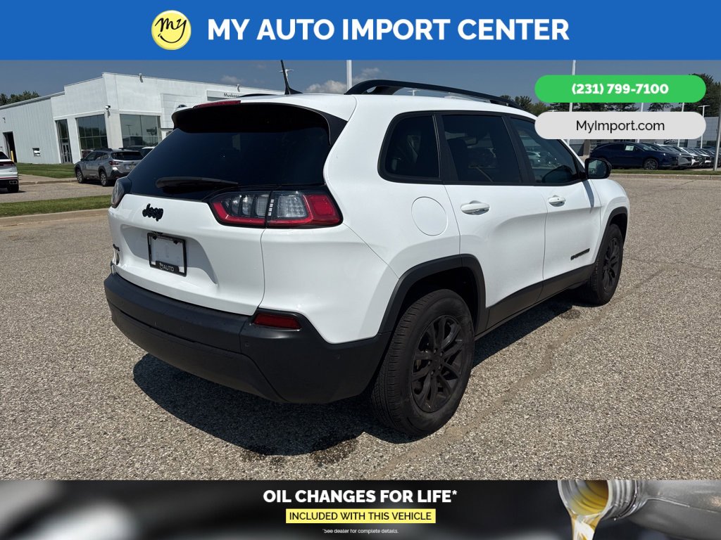 Used 2023 Jeep Cherokee Altitude Lux image 7
