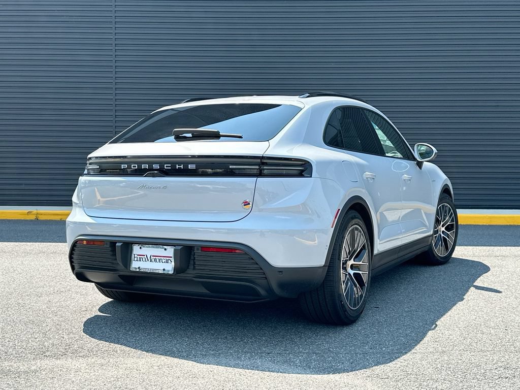 New 2026 Porsche Macan 4 Electric AWD/4WD image 9