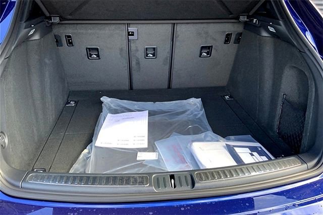 Certified 2026 Porsche Macan image 20