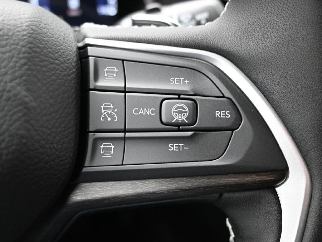 New 2026 Jeep Grand Cherokee Altitude AWD/4WD image 25