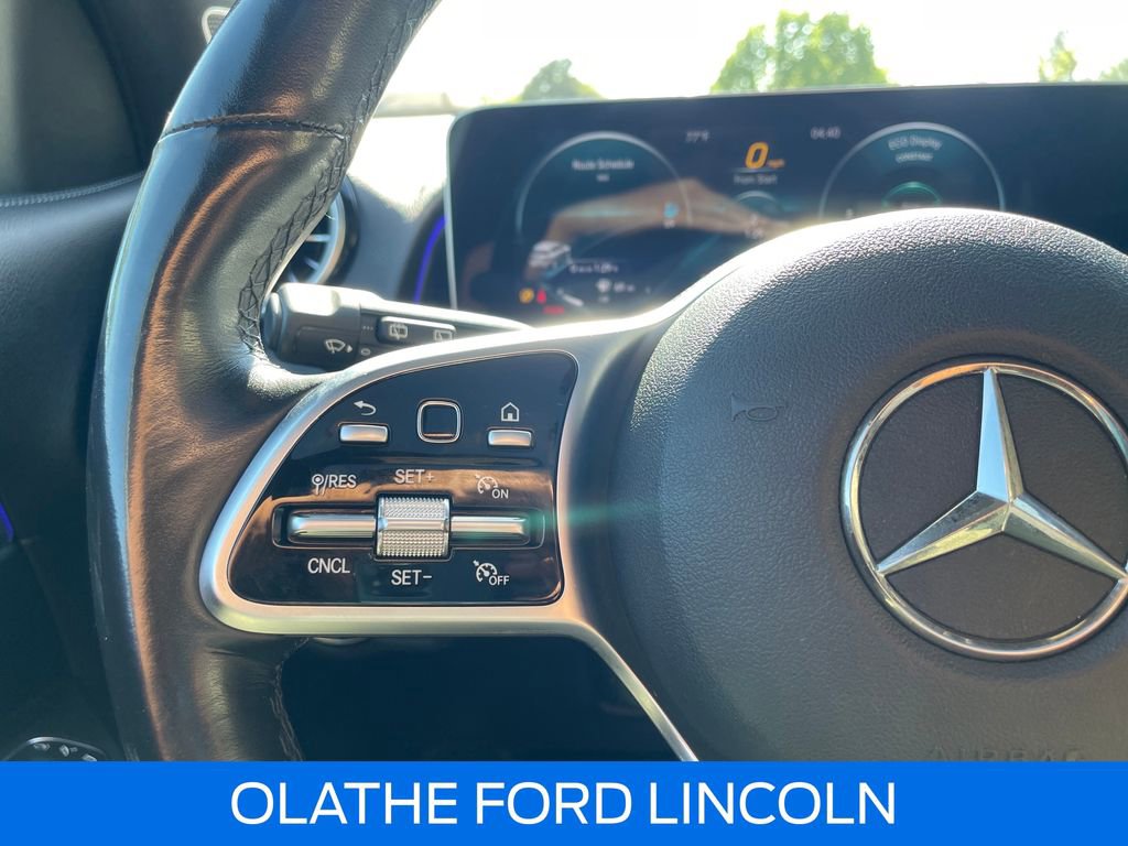 Used 2021 Mercedes-Benz GLB 250 4MATIC w/ Premium Package image 31