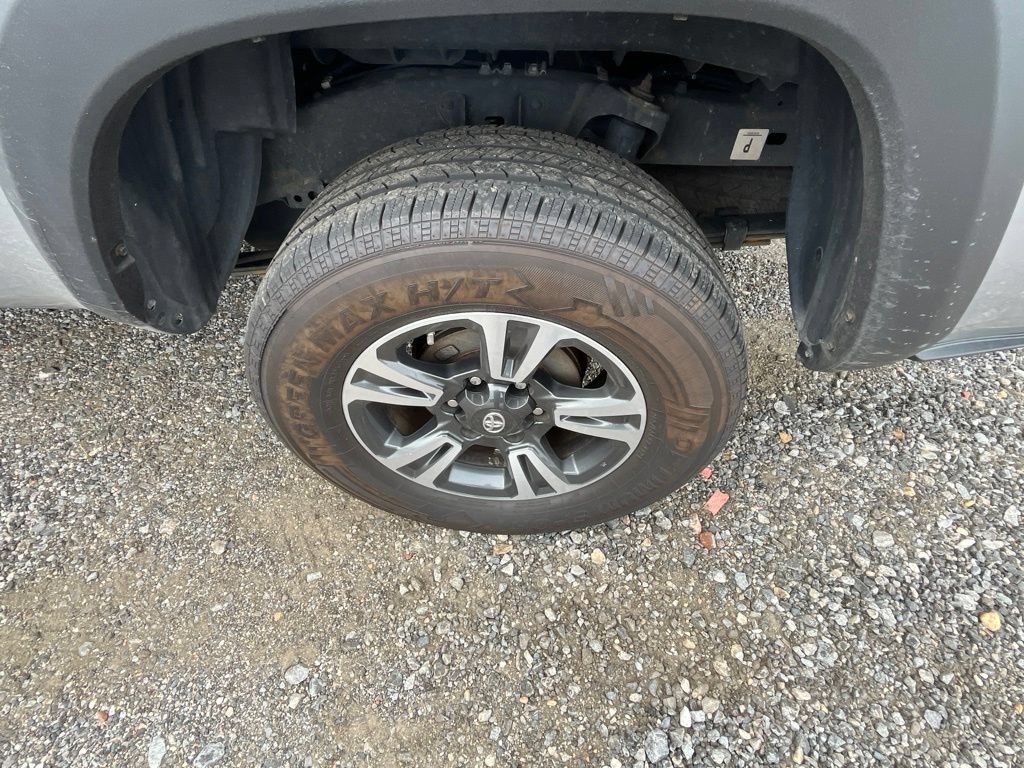 Used 2018 Toyota Tacoma TRD Sport RWD image 23