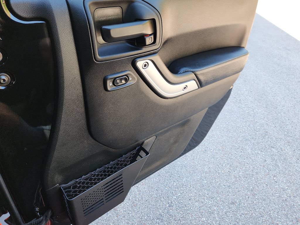 Used 2017 Jeep Wrangler Rubicon AWD/4WD image 14
