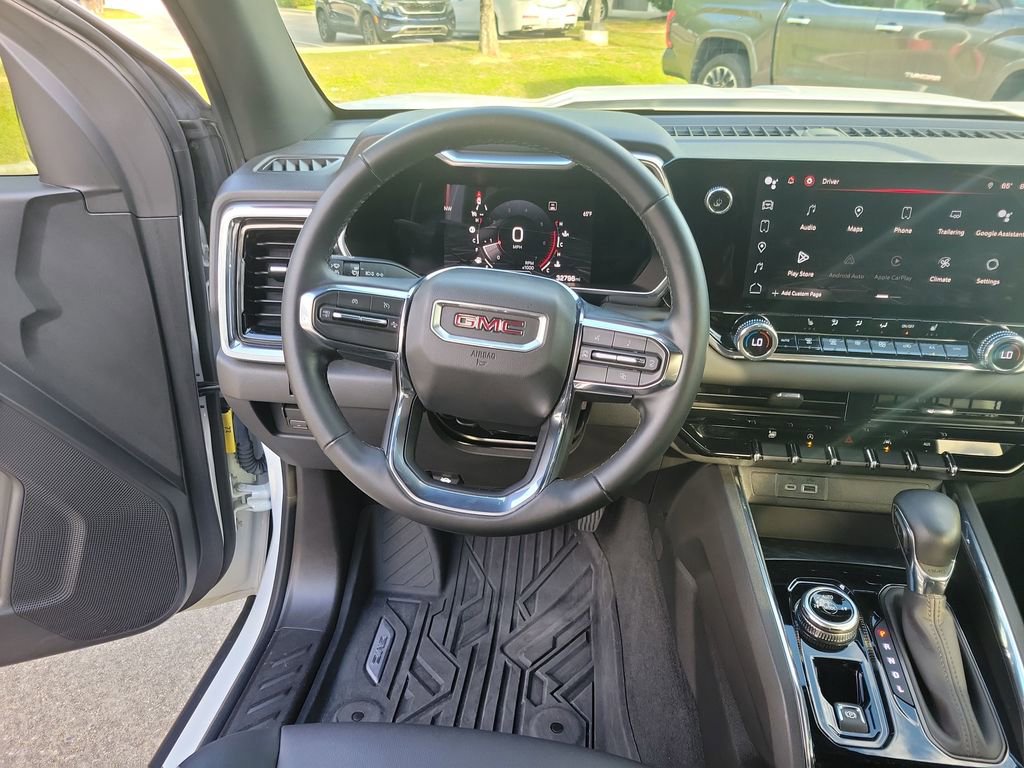 Used 2023 GMC Canyon Elevation w/ Elevation Premium Package AWD/4WD image 17