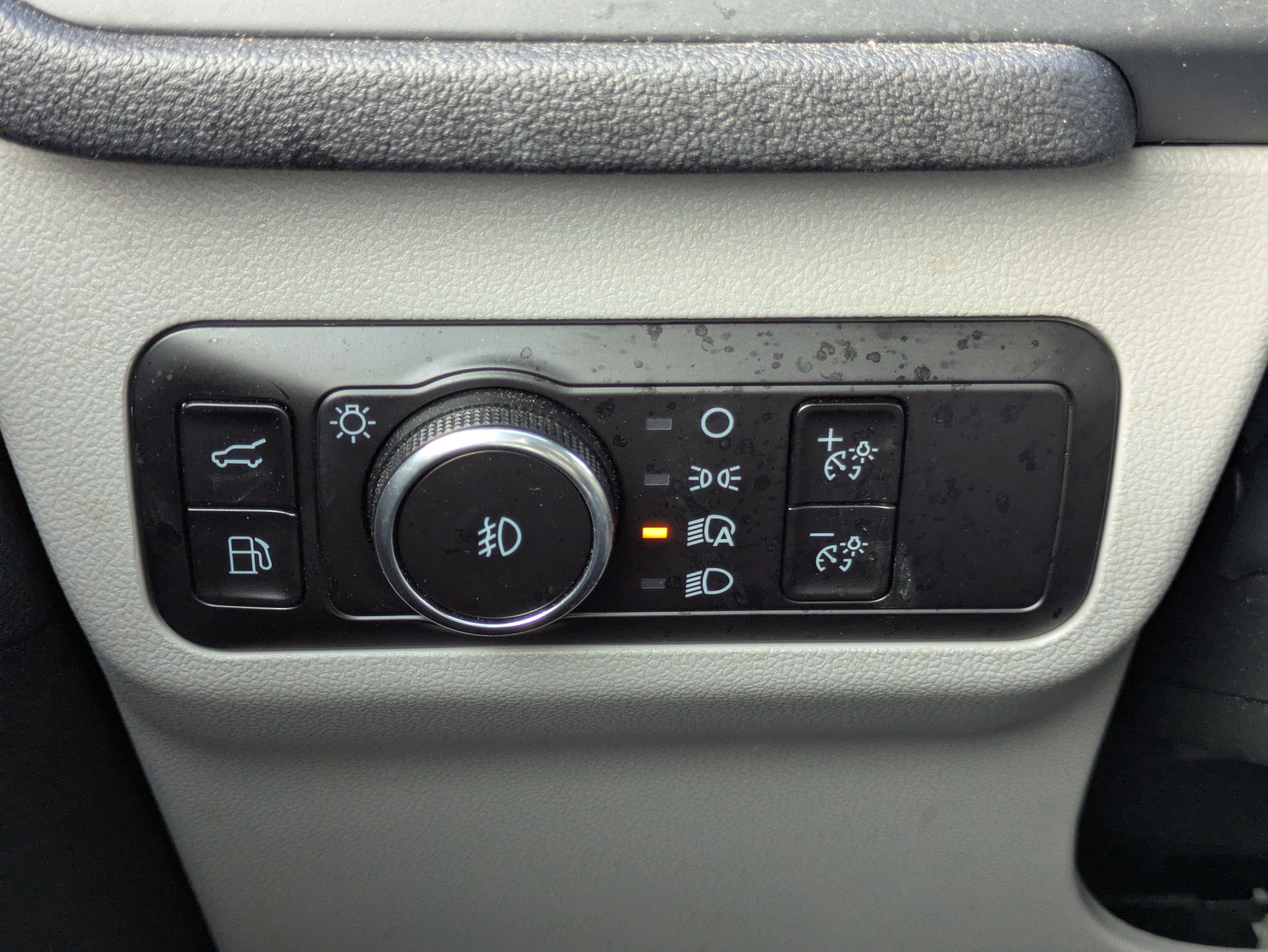 Used 2023 Ford Escape Platinum image 24