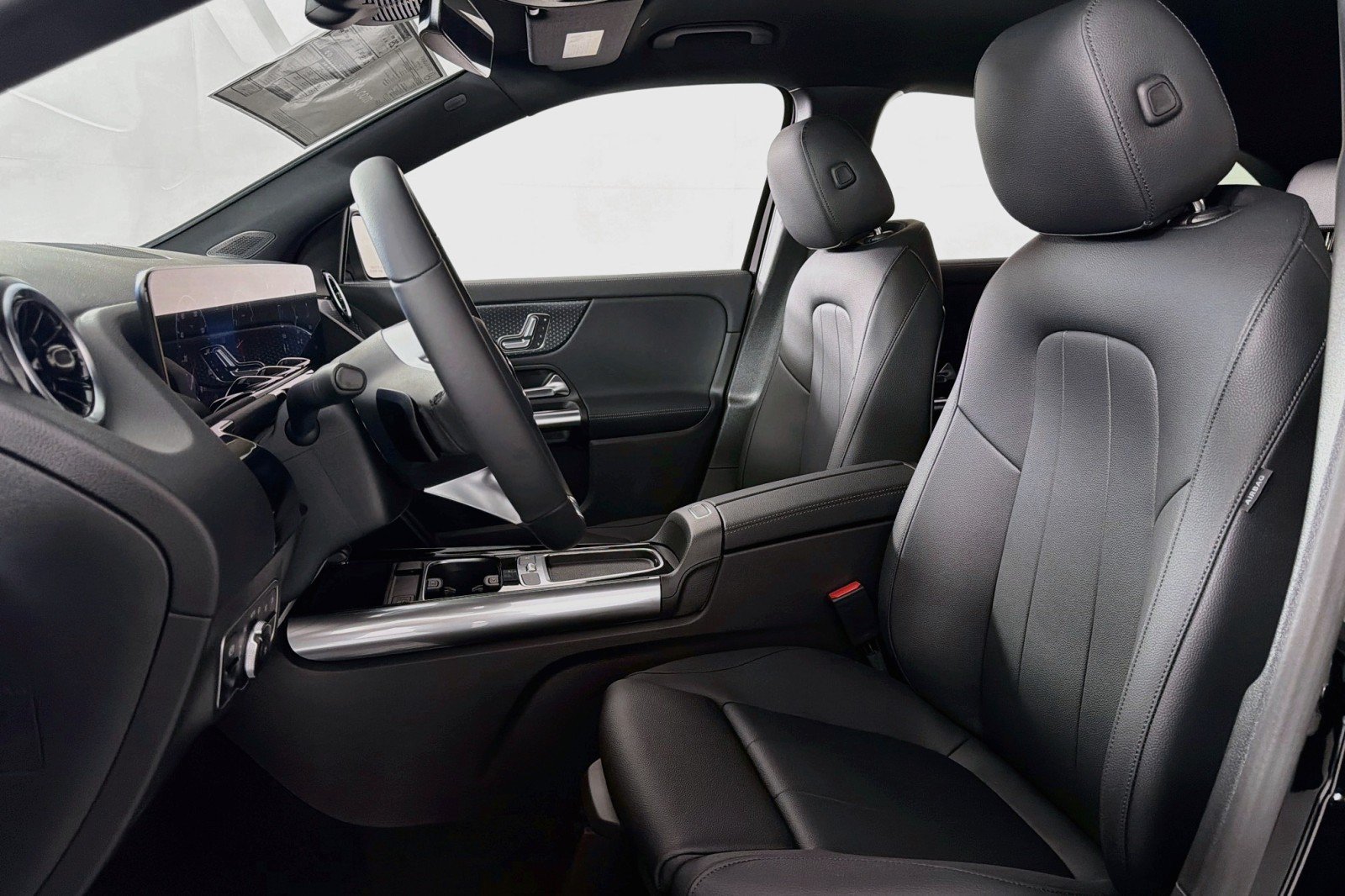New 2026 Mercedes-Benz GLA 250 image 16