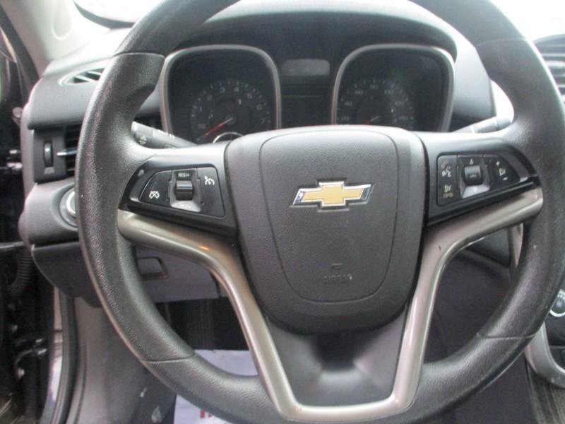 Used 2015 Chevrolet Malibu LT w/ Power Convenience Package FWD image 12