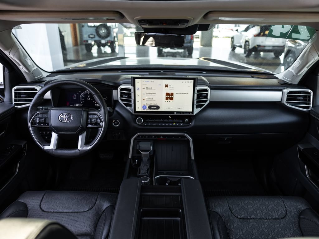 Used 2024 Toyota Tundra Limited AWD/4WD image 19