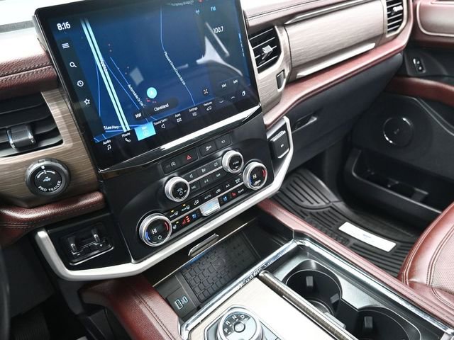 Used 2023 Ford Expedition Max Limited image 28