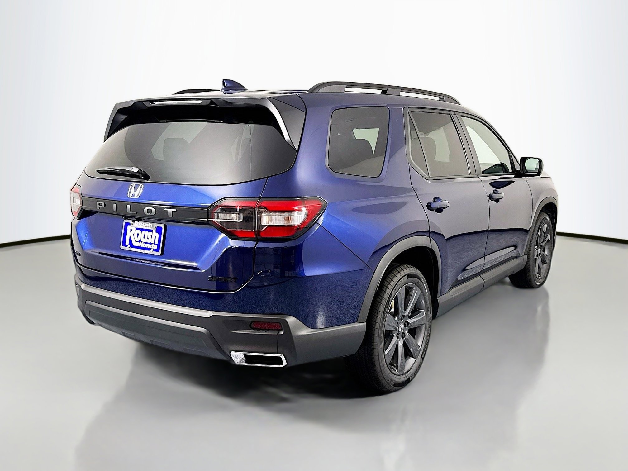 New 2025 Honda Pilot Sport image 5