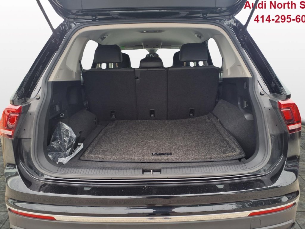 Used 2023 Volkswagen Tiguan SE AWD/4WD image 9